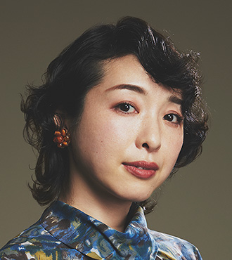 穴田有里