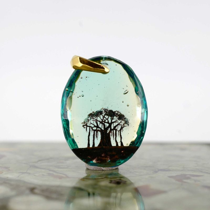 1cmの宇宙 -ナカダマサヒデ ガラスアート展- | Bunkamura