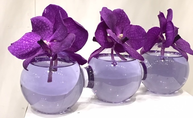 フラワーレッスン19 Seraxの器を使ったビジュー 19 7 26 金 開催 終了いたしました レストラン ショップ Bunkamura フラワーレッスン19 Seraxの器を使ったビジュー 19 7 26 金 開催 終了いたしました レストラン ショップ Bunkamura