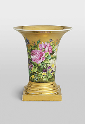 ウィーン窯・帝国磁器製作所《金地花文花瓶》1828年、硬質磁器