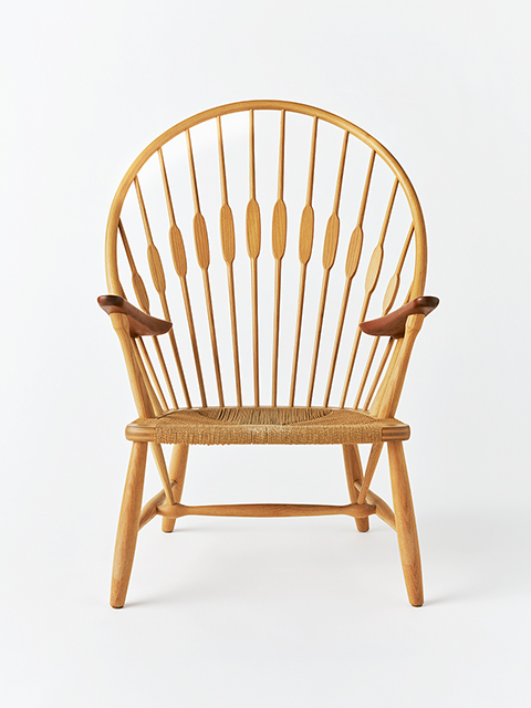 ハンス・ウェグナー 《ピーコックチェア JH550》写真